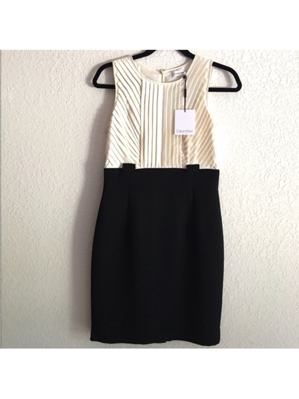 Calvin Klein Ivory and Black Sleeveless Sheath Dress